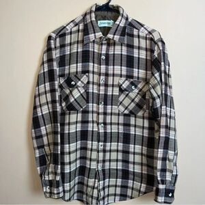 Vintage St. John’s Bay Brown & Tan Plaid Flannel Long Sleeve‎ Button Down Shirt
